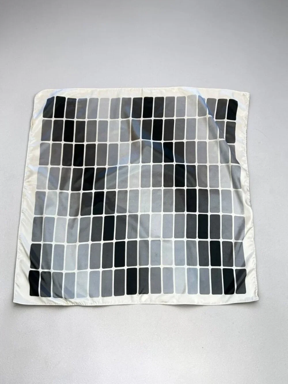 Glentex Vintage Made in Japan 26” Square Scarf  Ombre Gray Bricks 100% Nylon